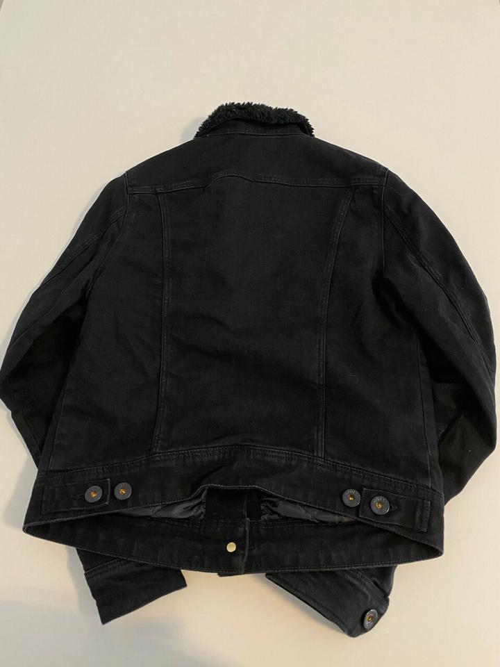 LEE Jeans-Jacke Slim Sherpa Innenfutter Schwarz Gr. S NEU in Bensheim
