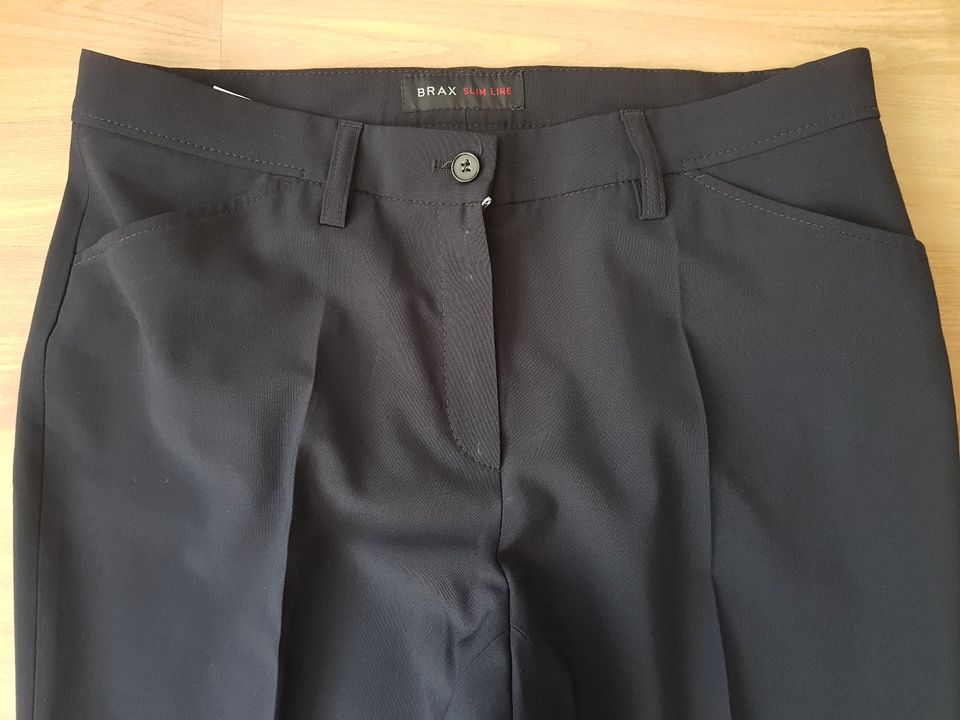 BRAX EVELYN  SLIM  LINE  Elegante Damen Hose  Gr. 40 K  Schwarz in Neuss