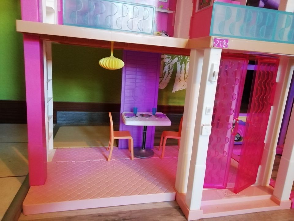 Barbie Traumvilla großes Barbiehaus Barbievilla in Erfurt