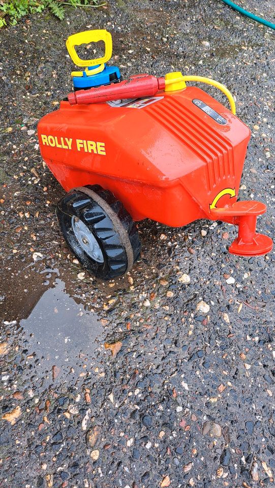 Rolly Fire Anhänger Traktor mit Wasserspritze Pumpe in Viersen