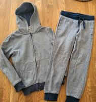 Pullover Jacke & Jogginghose Stoffhose H&M Gr. 122 128 blau Nordrhein-Westfalen - Marl Vorschau