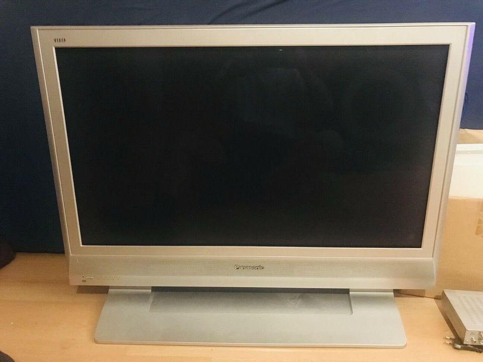 Panasonic TH-37PV7F, 37 Zoll(94 cm) in Kandern