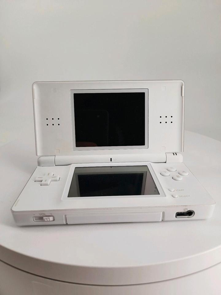 Nintendo DS Lite Konsole Weiß Animal Crossing Wild World | TOP in Hannover
