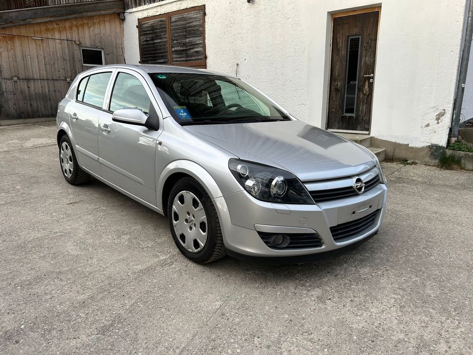 Opel Astra 1,7 CDTI in Wasserburg am Inn