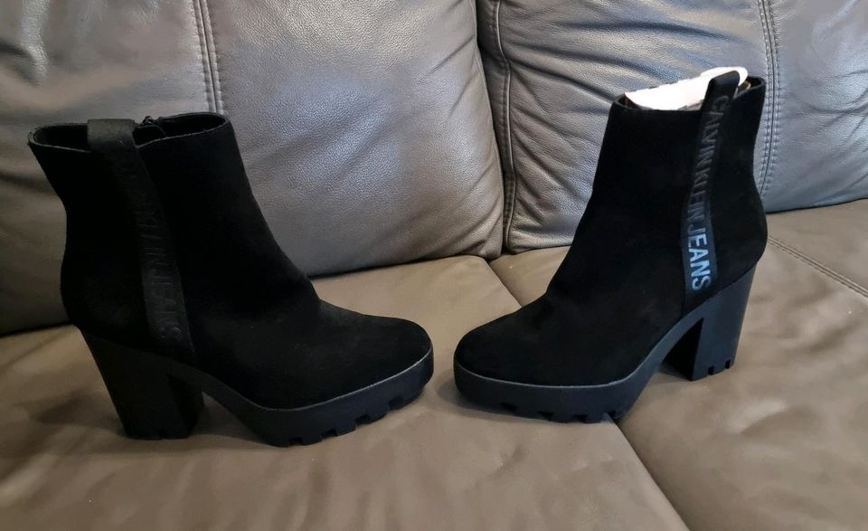 Calvin Klein Stiefel Damen Schuhe Stiefeletten in Dortmund