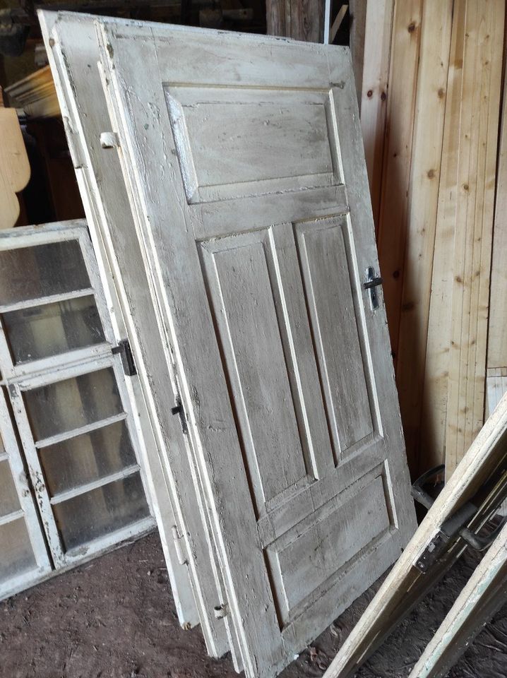 Alte Tür, Holztür, Zimmertür, Haustür, antik, shabby, Garderobe in Itzgrund