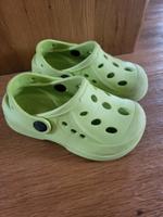 Clogs gartenschuhe badeschuhe grün 24/25 Bayern - Hebertsfelden Vorschau