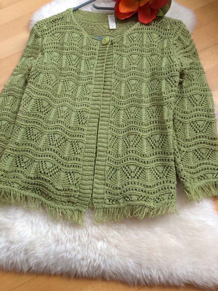 Strickjacke wie neu in Lauchheim