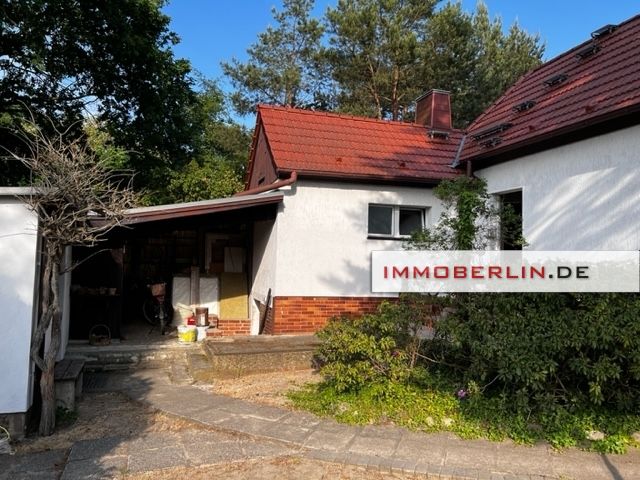 IMMOBERLIN.DE - Charmantes Einfamilienhaus mit großzügigem Garten & Grundstückspotential in sehr angenehmer Lage in Potsdam