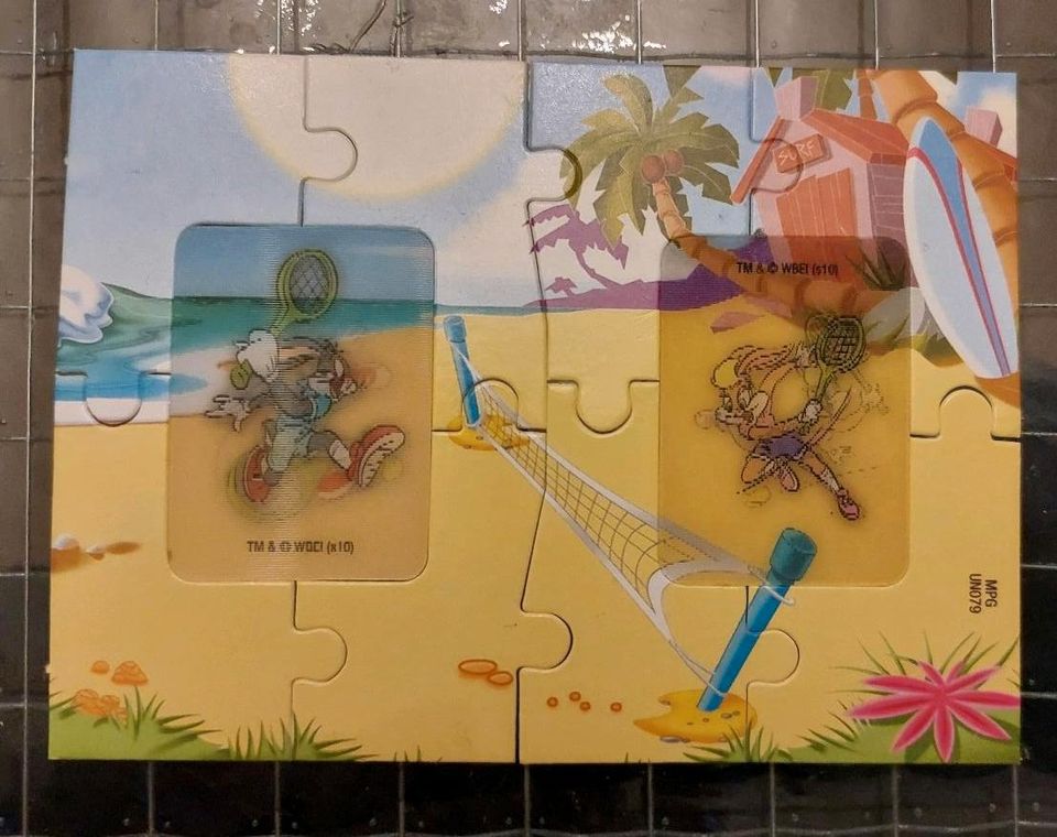 Fünf Puzzles Überraschungsei Looney Tunes, mit Zettel in Fürstenfeldbruck