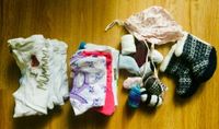 Baby-Kleidungsset: Bodys, Socken, Schühchen, Mützchen Baden-Württemberg - Süßen Vorschau