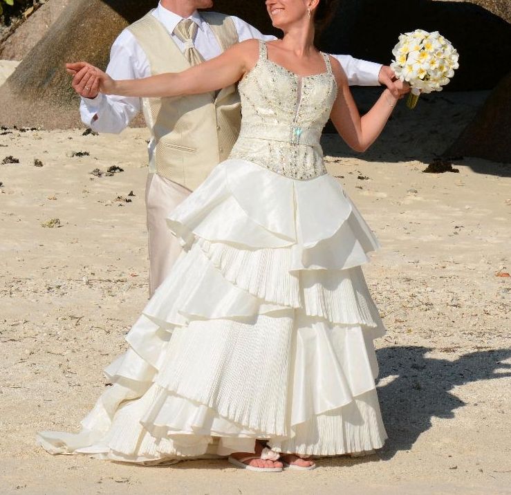 Weise - Brautkleid Ballkleid Hochzeitskleid Traumkleid ivory in Leipzig