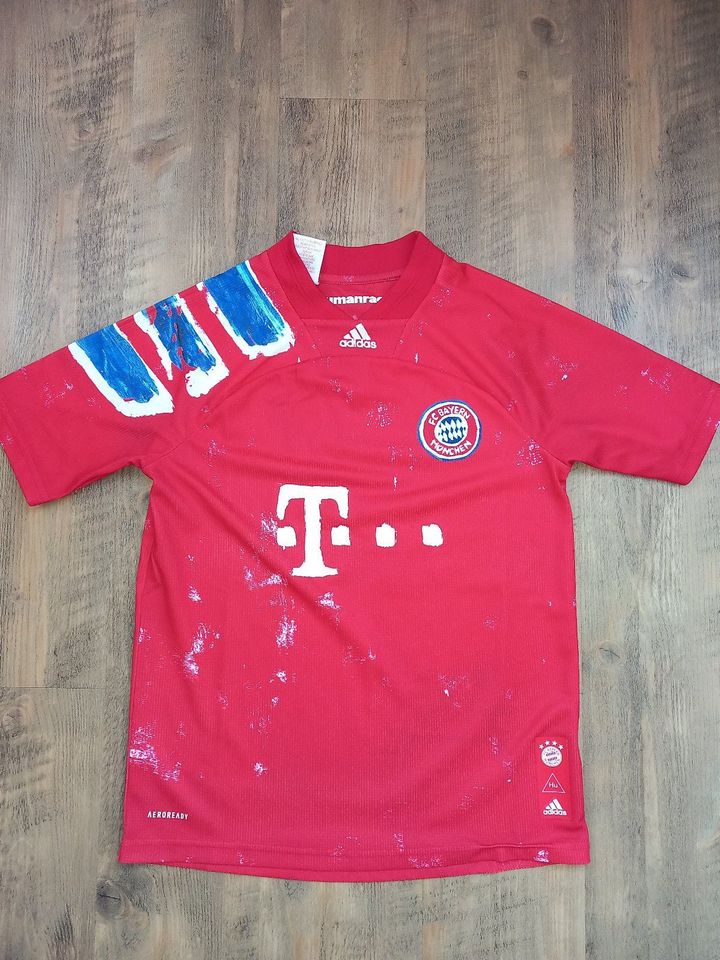 FC Bayern München Sondertrikot Human Race Größe 152 in Köln