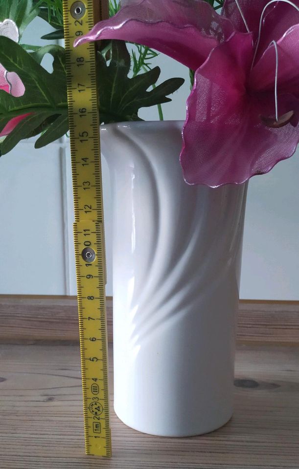 Blumengesteck MIT Vase WELLCO Design Krefeld in München