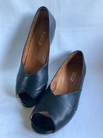 Peeptoe Ballerina 5 Sandale Glattleder Neu seltenes Modell Nordrhein-Westfalen - Viersen Vorschau