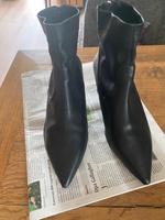 Stiefelette H&M schwarz Gr.40 spitz top Leder Nordrhein-Westfalen - Ascheberg Vorschau