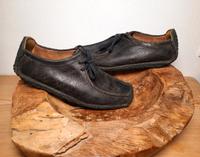 Clarks Schuhe • Leder • Neu ungetragen • 41,5 • in OVP Rheinland-Pfalz - Schweich Vorschau