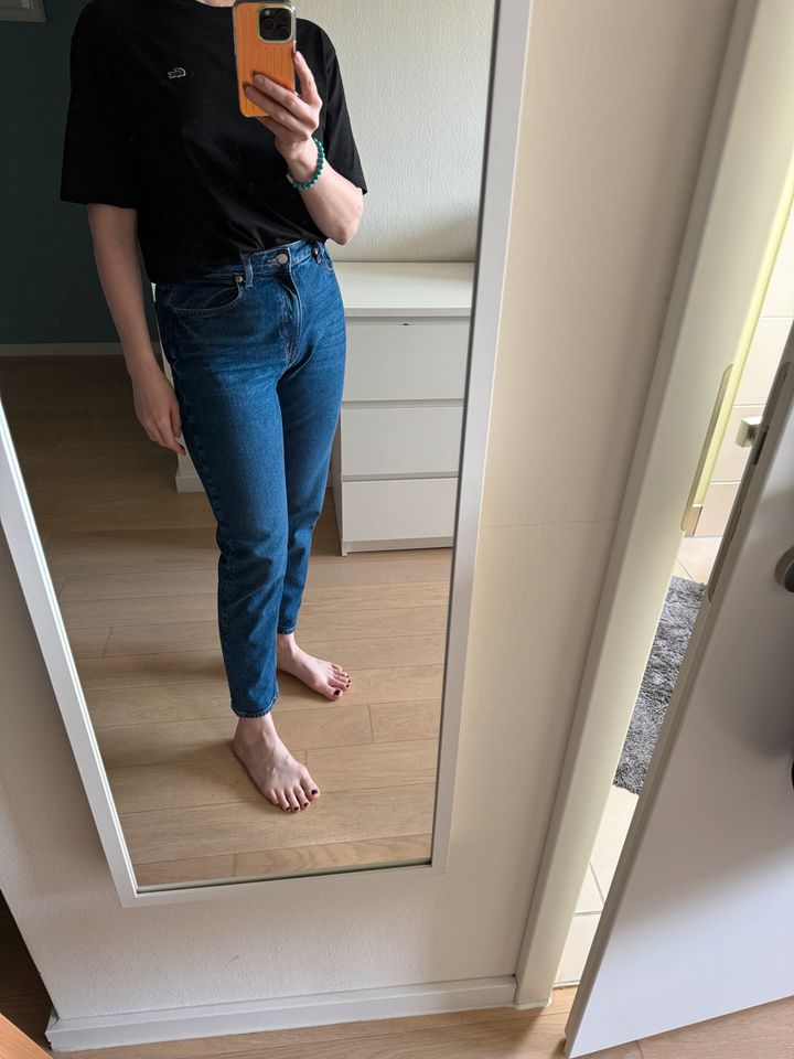 Mom High Ankle Jeans in Düsseldorf