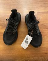 Adidas Ultraboost light Gr. 38 Neu Bayern - Baiersdorf Vorschau