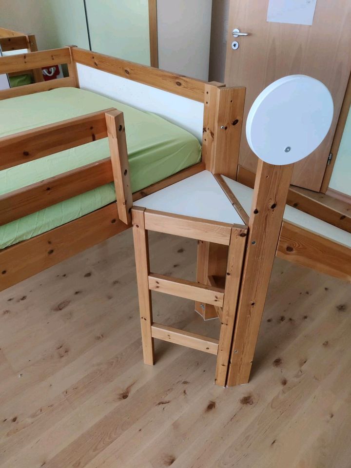 Ikea Vrådal Hochbett mit Rutsche + Paidi Vorhänge in Detmold