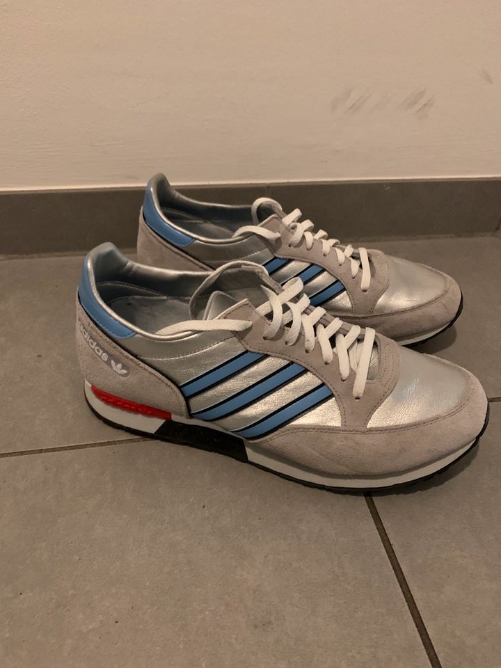 Adidas Phantom Micropacer 46 UK 11 in Paderborn