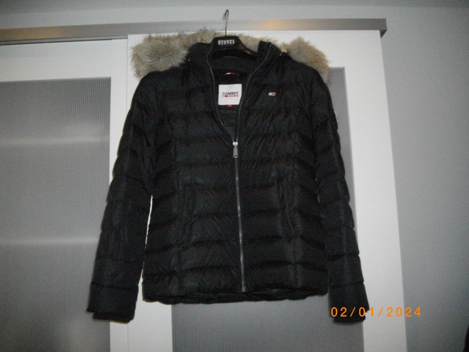 Tommy Jeans Winterjacke M schwarz in Forchheim