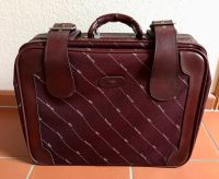 Vintage Koffer weinrot sehr gut erhalten und sauber 40x50 cm Baden-Württemberg - Buchen (Odenwald) Vorschau