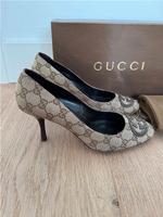 GUCCI GG Pumps aus Monogramm Canvas und Leder – Gr. 37.5 Schleswig-Holstein - Güster Vorschau