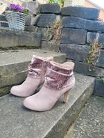 Tamaris Stiefel Gr. 37 * nur einmal getragen * Nordrhein-Westfalen - Wesseling Vorschau