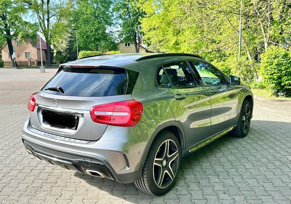 Liebhaber Mercedes GLA zu verkaufen in Zeuthen