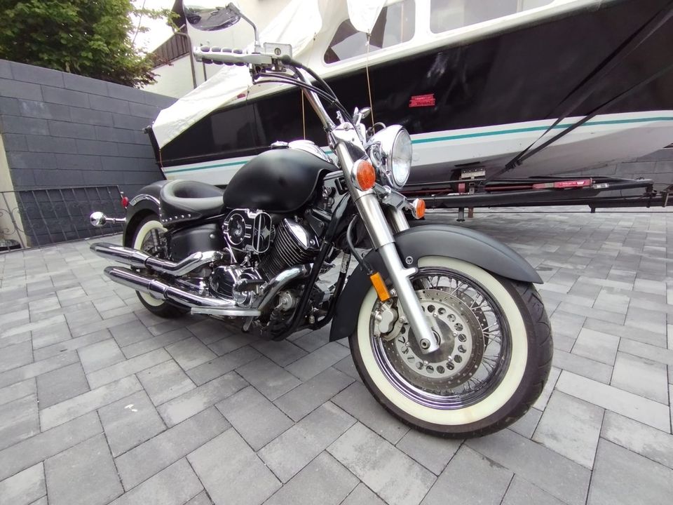 Yamaha XVS 1100 DragStar Hypercharger Schwarz Matt in Waldesch