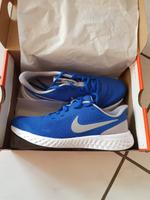 Neu m.OVP❗NIKE REVOLUTION 5 Sportschuhe ,Sneaker Gr.38.5 München - Moosach Vorschau