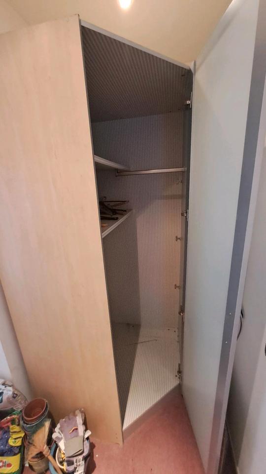 Eckschrank zu Verschenken in Hamburg