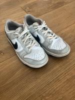 Nike Sneaker Größe 39 Nordrhein-Westfalen - Lindlar Vorschau
