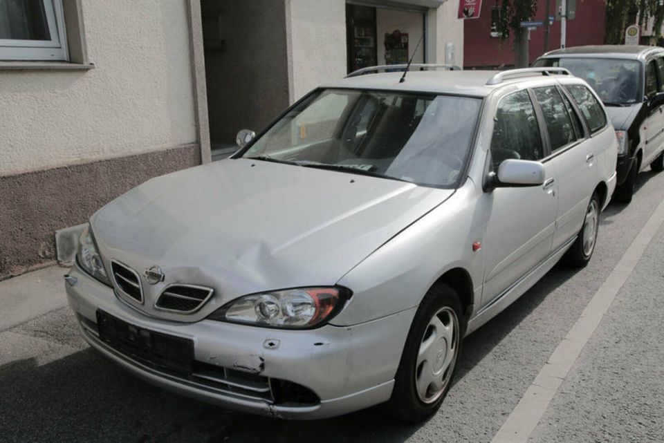 Nissan Primera 1,8  schlachtfest Motor Getriebe Tür in Dortmund