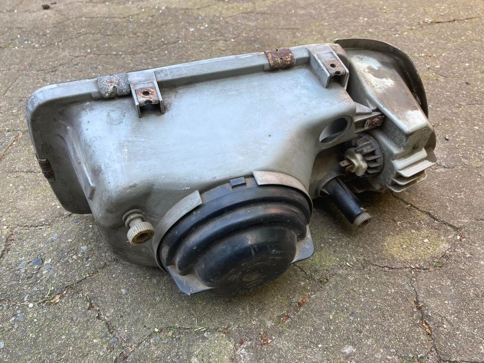 Audi 100 C2 Scheinwerfer Hella rechts 301-122956 mit Blinker in Mielkendorf