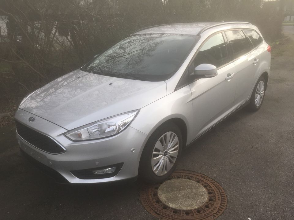 FORD FOCUS 1,5 TDCI TREND 88 KW SELBSTSTÄNDIGES EINPARKEN EURO 6 in Neuss