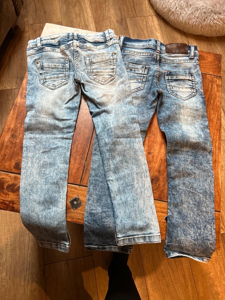 Jeans Hose Mädchen Größe 116 Set - Preis in Petersberg (Saalekreis)