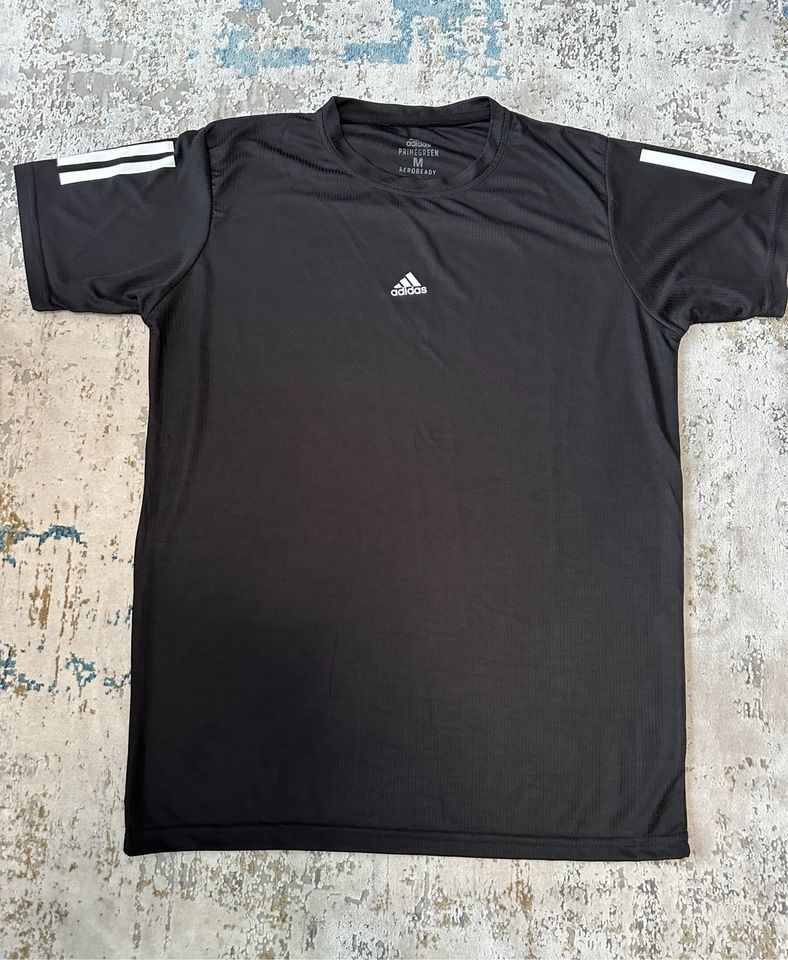 Adidas Herren T-Shirt /Trikot/Traningsshirt /Neu Unbenutzt Gr;M in Duisburg