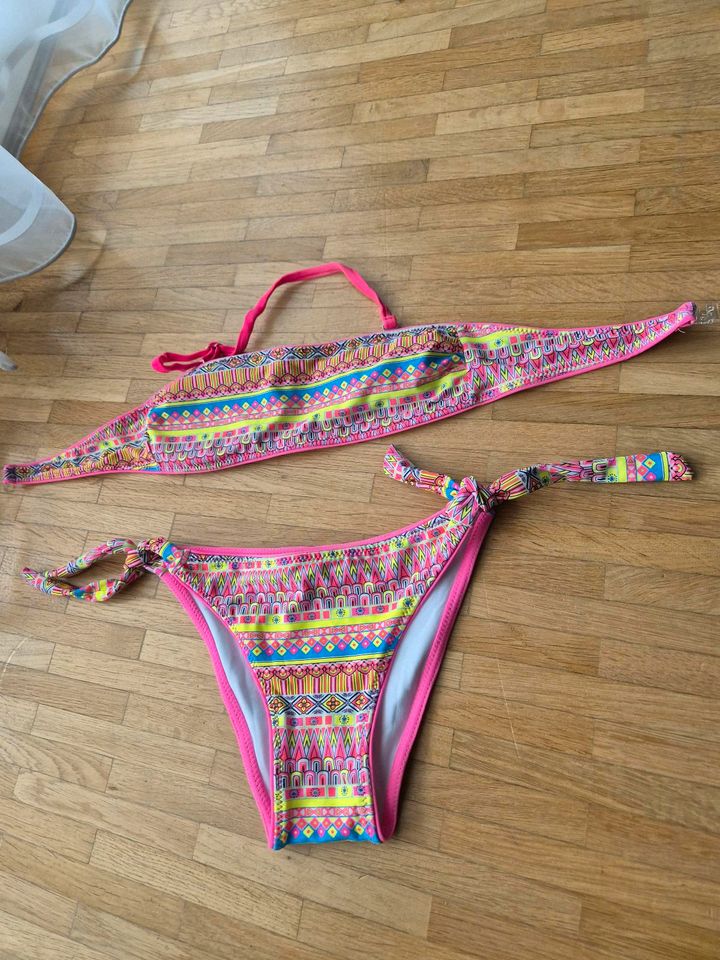 Mädchen Bikini  Gr. 128 in München