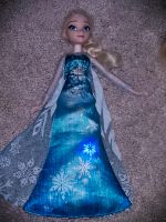 Elsa Barbie Funkionspuppe Puppe Piano mit Licht Nordrhein-Westfalen - Solingen Vorschau