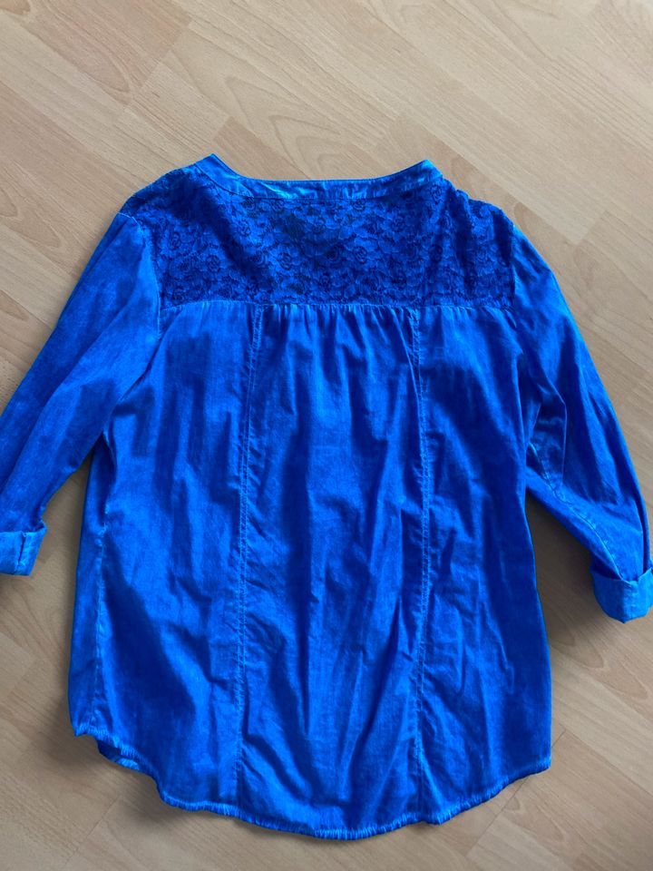 S Oliver Bluse Batik blau zu verkaufen in Hochheim am Main