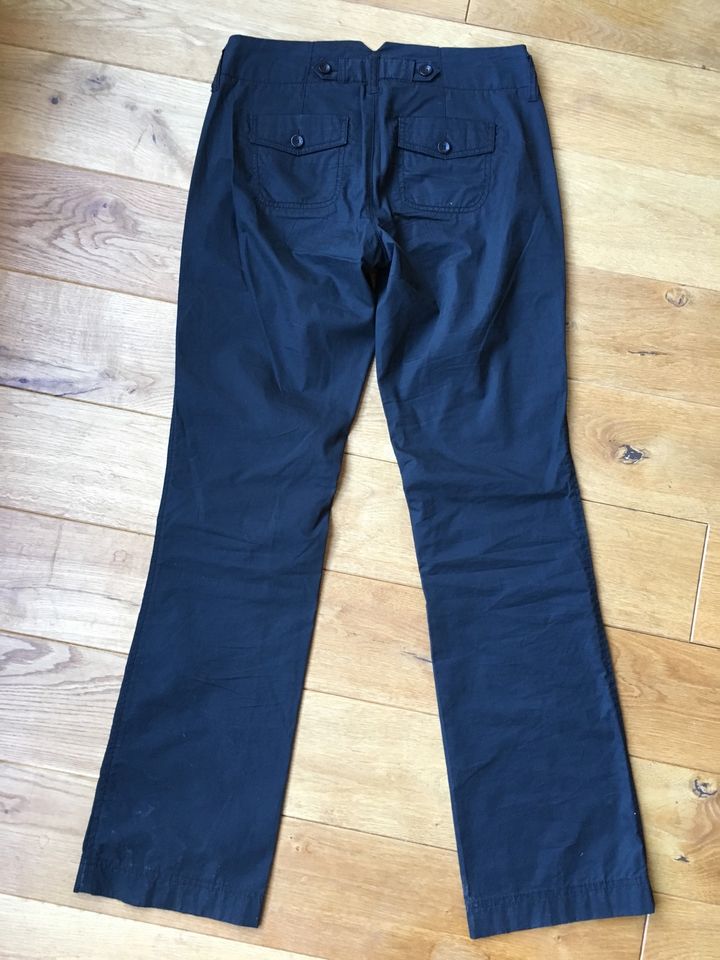 Esprit Stoffhose schwarz Gr. 34 regular in Quakenbrück