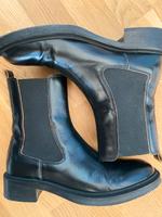 COS  CHELSEA-BOOTS LEDER SCHWARZ Gr.40 Fast NEU Berlin - Karlshorst Vorschau