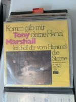Single Schallplatten aus den siebziger Jahren mit Etui￼ Hessen - Seeheim-Jugenheim Vorschau