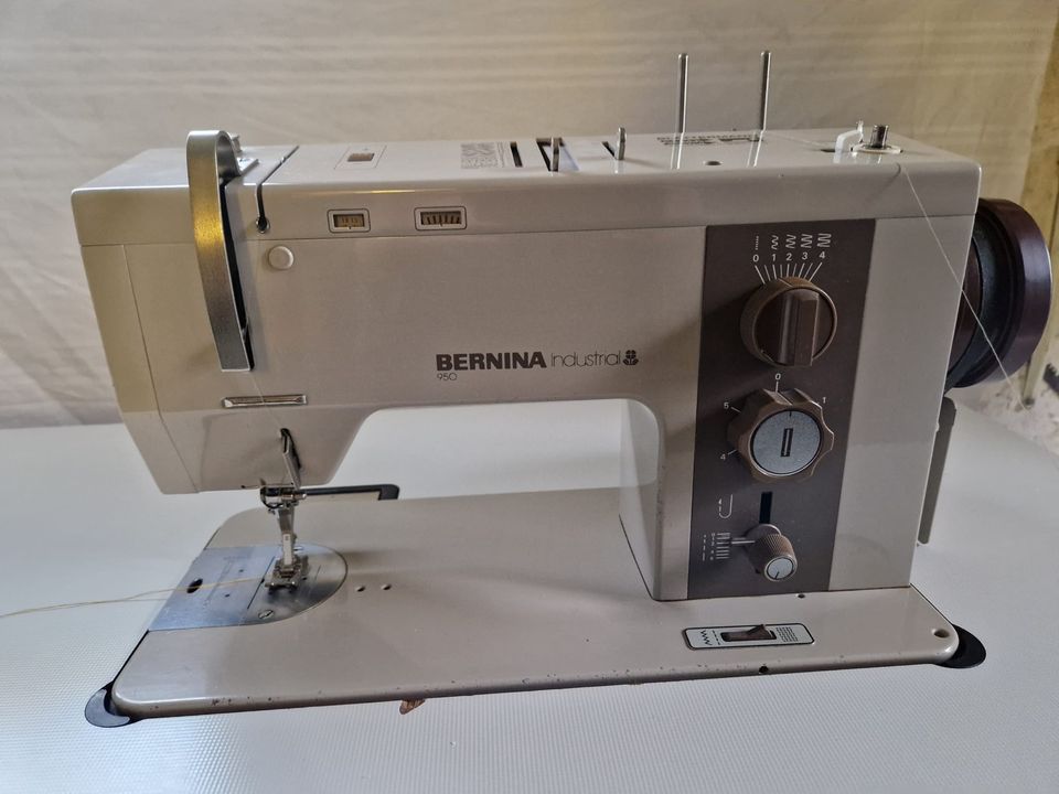 Bernina Typ 950 Nähmaschine in Iserlohn