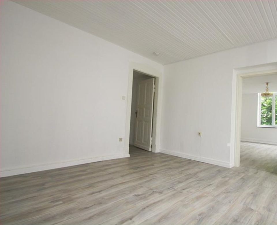 Renovierte 2-Zimmer Altbau Wohnung in der Südstadt von WHV! in Wilhelmshaven