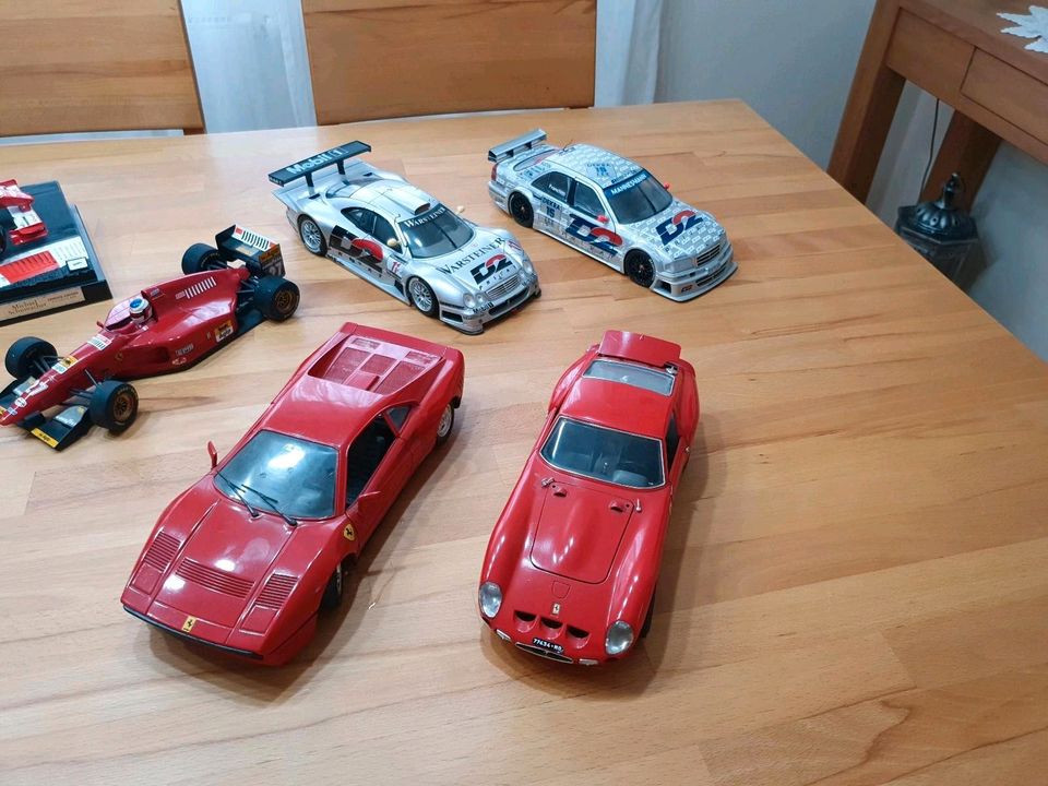 1:18 Sammlung Mercedes, Ferrari, Horex, Porsche, Ford, Chevrolet in Köln