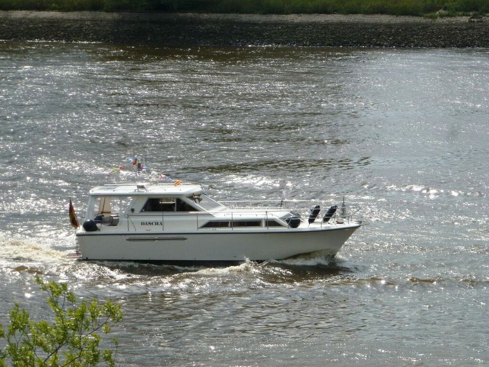 Motorboot Kajütboot Princess 33   Bj 79 2mal 150 Ps Cummins in Hamburg