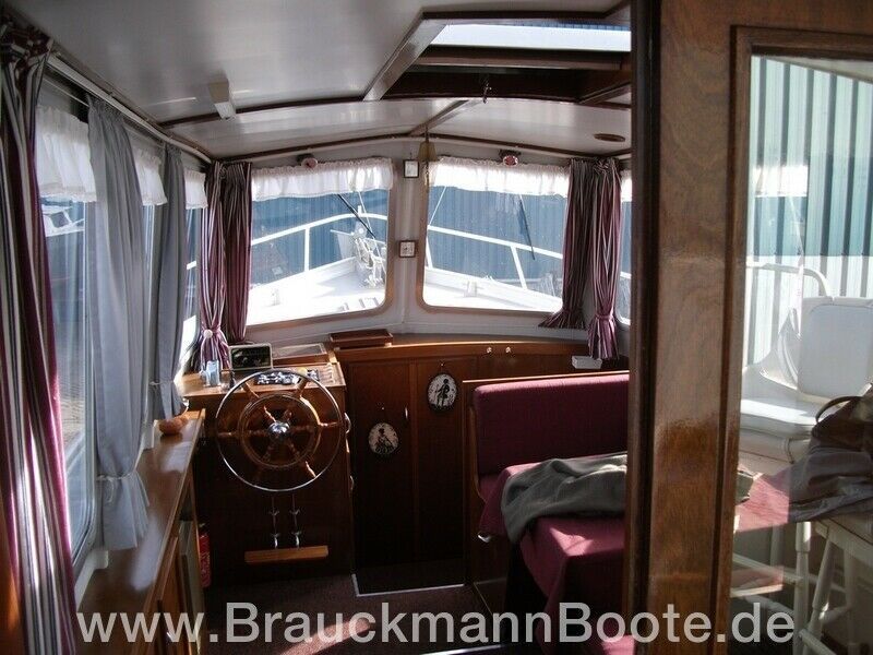 tolles Salonboot zum Wasserwandern Salonkruiser in Brandenburg an der Havel
